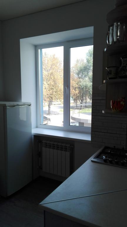 Apartment On Kryvorizhstal Street 35-24 Krivoi Rog Exterior foto
